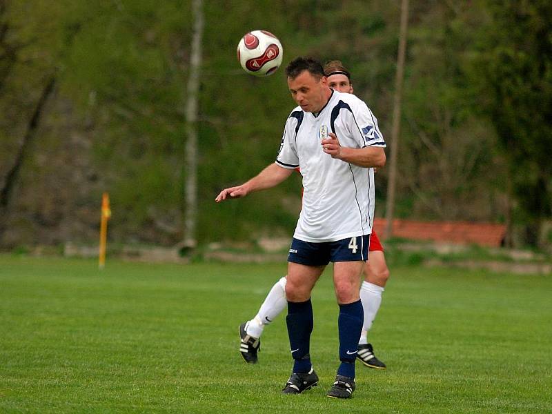 19. kolo okresního přeboru: Zruč n. S. - Sázava, 1. května 2010.