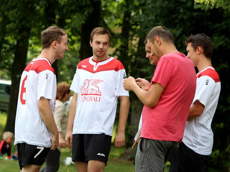 Z pátého ročníku charitativního turnaje 'O pohár Generali pojišťovny' ve Zbraslavicích.