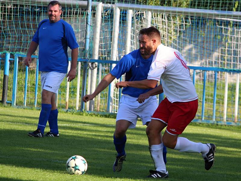 Fotbalová IV. třída, skupina B: TJ Sokol Malín B - TJ Sokol Červené Janovice B 4:3 pk (0:3).