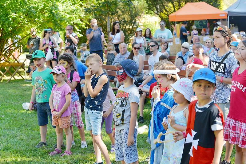 Historické slavnosti vrátily zámecký park do středověku.