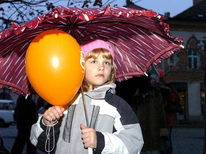 Vypouštění ježíškovských balonků v Kutné Hoře