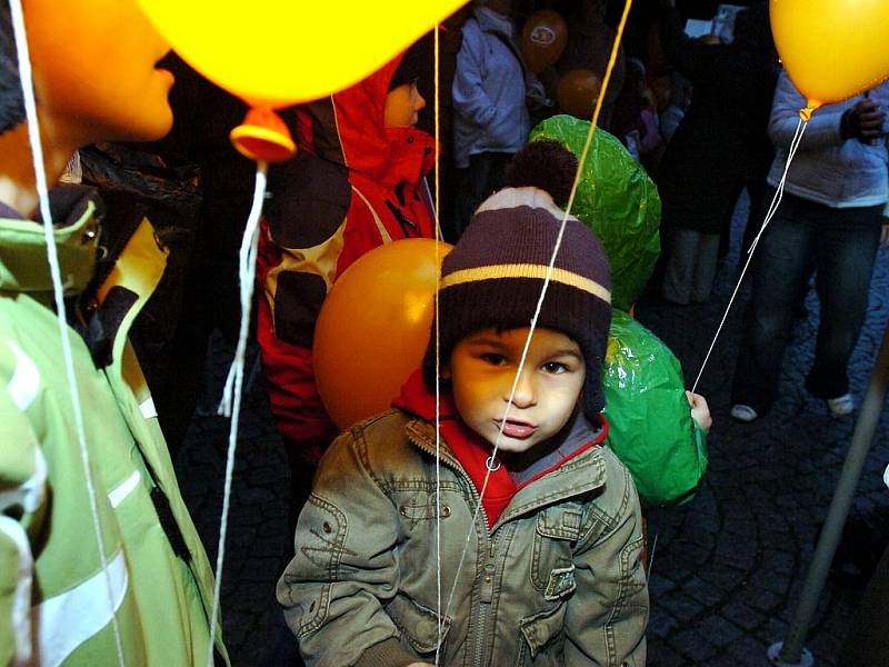 Vypouštění ježíškovských balonků v Kutné Hoře