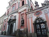 Barokní kostel sv. Jana Nepomuckého v Kutné Hoře.