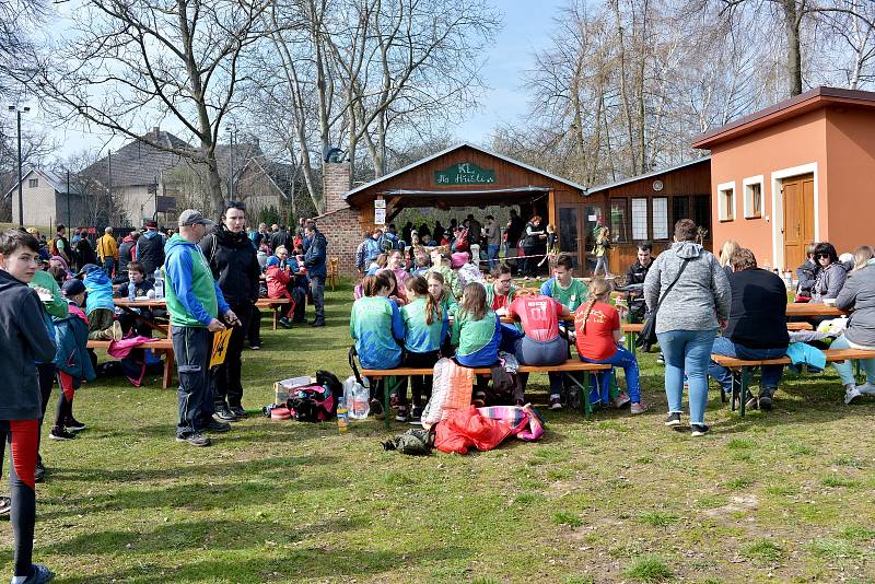 Na 35 družstev mladých hasičů zde čekal branný závod, který doplňovala střelba ze vzduchovky, testy z topografie a jiné dovednostní a vědomostní disciplíny.