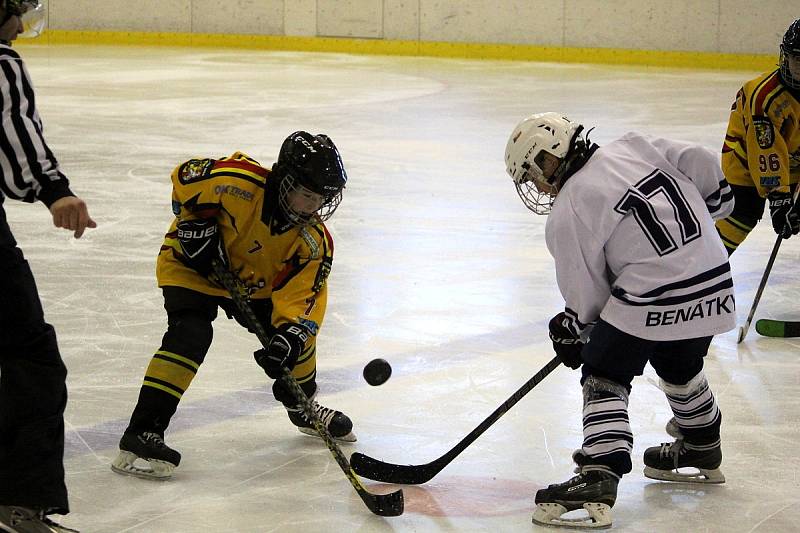 Hokejové mistrovské utkání krajské ligy mladších žáků: SK Sršni Kutná Hora - HC Benátky nad Jizerou 2:5 (1:1, 1:2, 0:2).