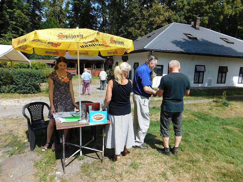 Setkání harmonikářů na Roztěži.