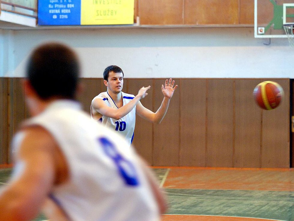 Kutnohorský deník | Basketbal: Kutná Hora - Brandýs nad Labem A. 7.2.2010 |  fotogalerie