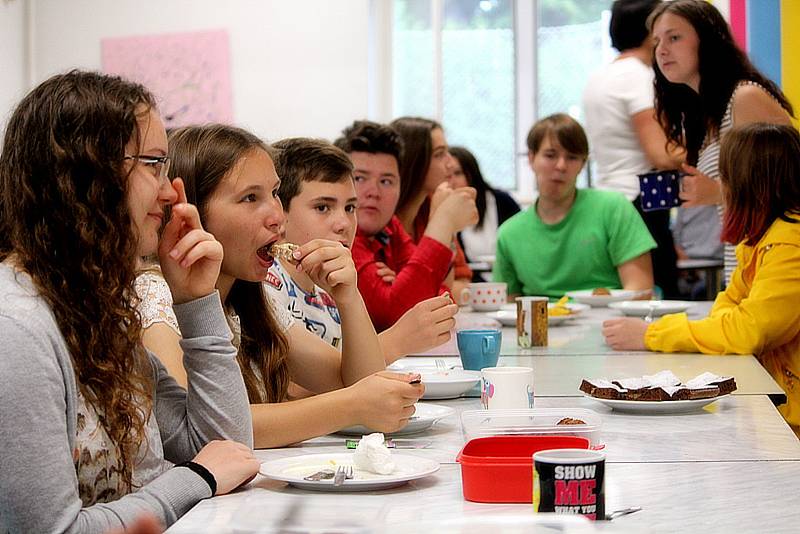 Studenti férově posnídali na Gymnáziu Jiřího Ortena