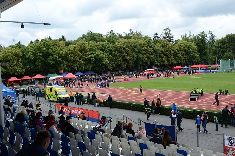 Na Městském stadionu Sletiště v Kladně se o víkendu 23. a 24. června uskutečnila hlavní část Krajské soutěže v požárním sportu profesionálních a dobrovolných hasičů.