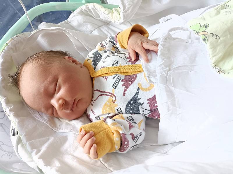 Přemek Turanský se narodil 27. dubna 2022 v 9.56 hodin v čáslavské porodnici. Pyšnil se porodní váhou 4100 gramů a mírou 51 centimetrů. Domů do Třemošnice si ho odvezli maminka Žaneta, tatínek Jan a čtyřletý bráška Štěpánek.