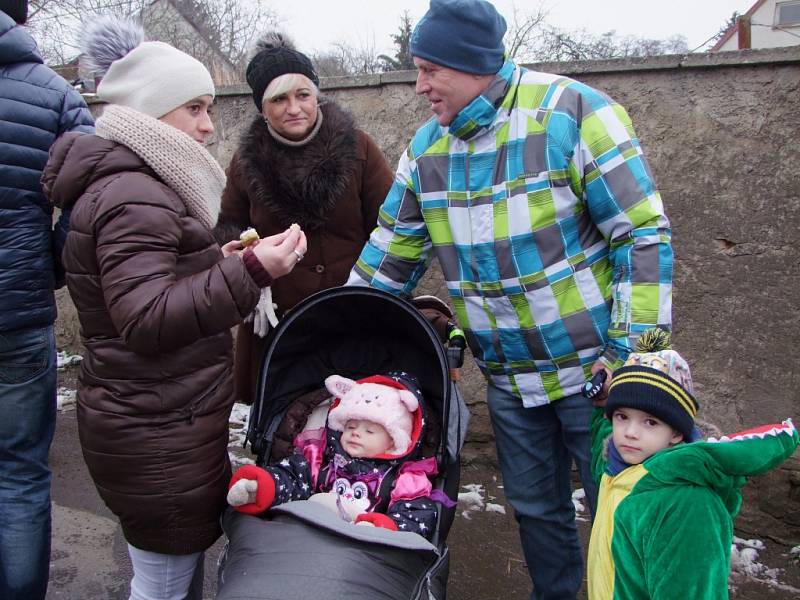 Masopustní masky pochodovaly Úmonínem