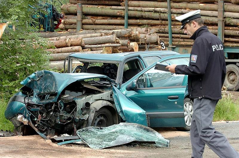 Vážná dopravní nehoda mezi Zavadilkou a Černíny