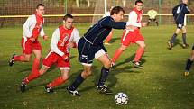 Z utkání I. B třídy Paběnice - Ostrá 0:3, sobota 1. listopadu 2008