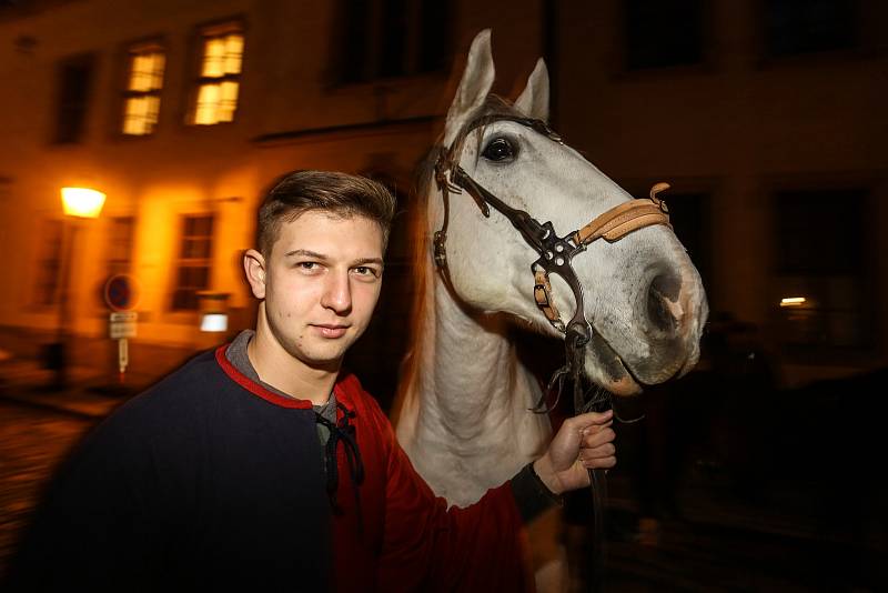 Svatomartinský průvod prošel centrem Kutné Hory ve čtvrtek 11. listopadu 2021.