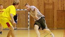 Z 18. hracího dne kutnohorské futsalové ligy - duel katlovští Žabáci - U Hrnčíře (5:3).