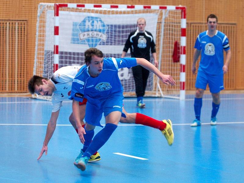 19. kolo ChFL: FC Benago Zruč n. S. - SAT-AN Kladno 6:0, 27. února 2013.