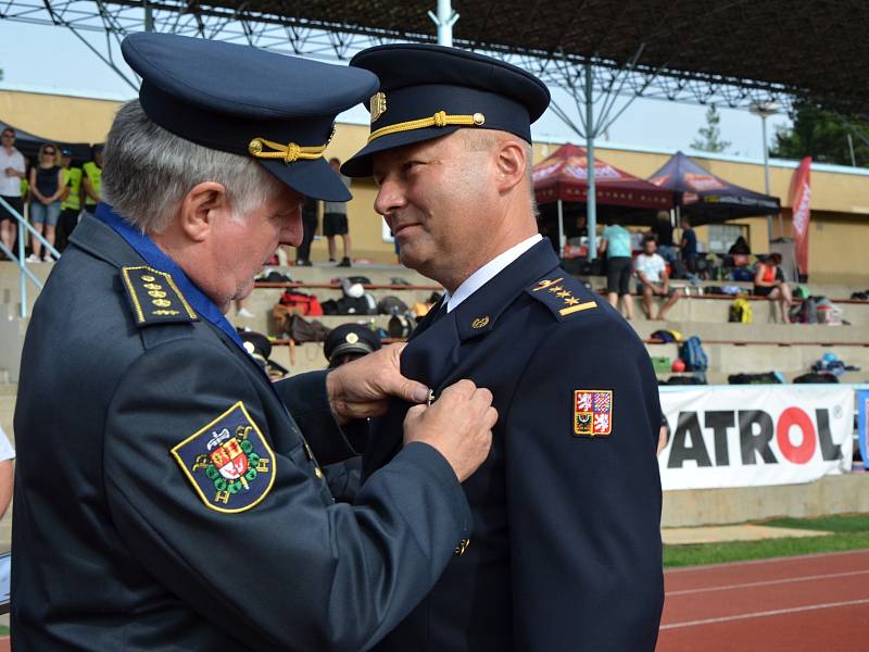 Z krajské soutěže v požárním sportu profesionálních a dobrovolných hasičů na stadionu Olympia v Kutné Hoře.