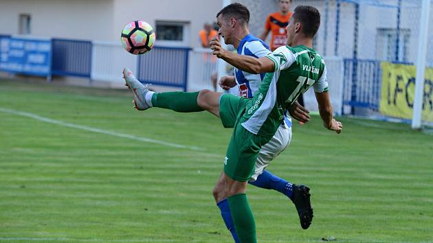 Fotbalisté Čáslavi dotáhli zápas 1. kola Mol Cupu do penaltového rozstřelu, ale v něm Vlašimi podlehli.