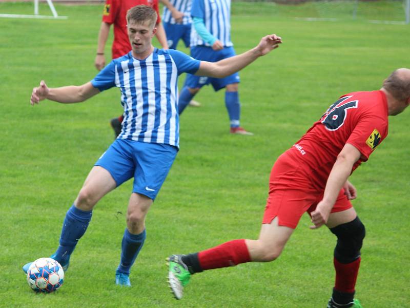 Letní liga Pivovaru Kutná Hora: TJ Sokol Červené Janovice - SK Církvice 8:4 (5:1).