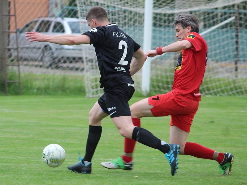 Letní liga Pivovaru Kutná Hora: TJ Sokol Červené Janovice - SK Malešov 7:3 (3:1).