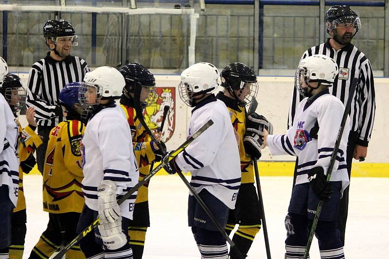 Hokejové mistrovské utkání krajské ligy mladších žáků: SK Sršni Kutná Hora - HC Benátky nad Jizerou 2:5 (1:1, 1:2, 0:2).