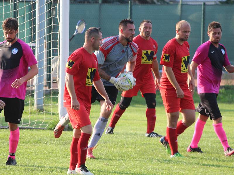 První kolo Poháru Okresního fotbalového svazu Kutná Hora: TJ Sokol Červené Janovice - TJ Sokol Kaňk 3:2 (3:2).