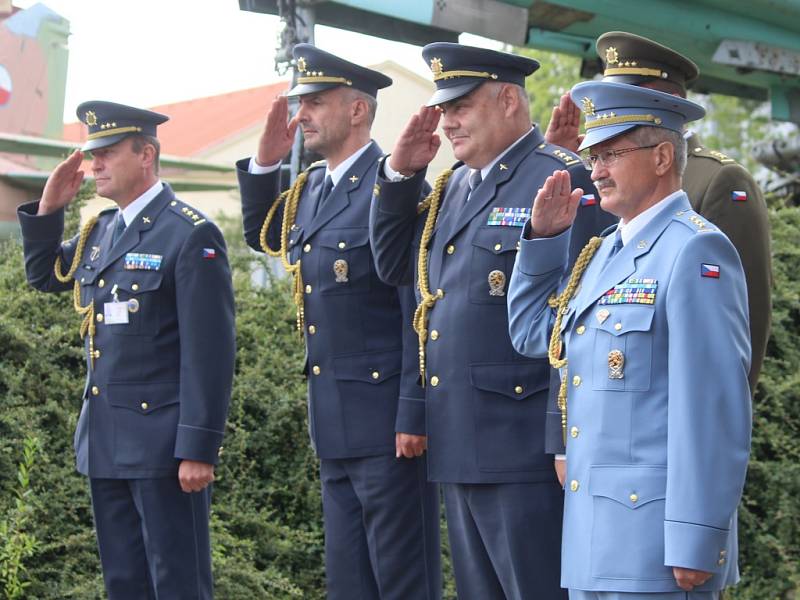 Jmenování nového velitele 21. základy taktického letectva Čáslav