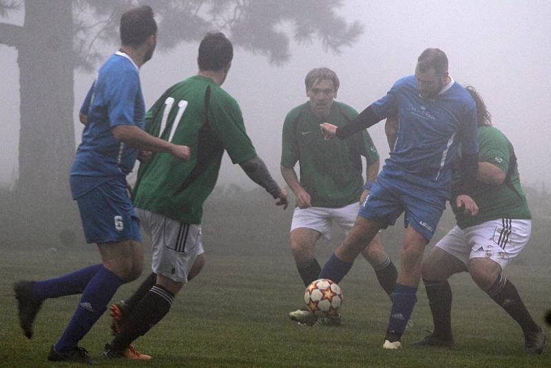 Fotbalová IV. třída, skupina B: FK Miskovice - SK Zbraslavice B 5:1 (1:1).