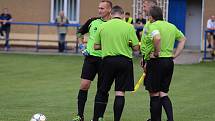 Fotbalový zápas 1. kola I. B třídy, skupiny C mezi Suchdolem a Vrdy (v oranžovém) skončil v sobotu 22. srpna 2020 výhrou domácích 2:1 po penaltách.