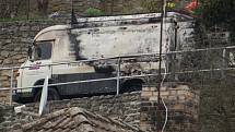 Škoda na ohořelém nákladním voze je 220 tisíc korun