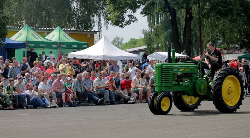 Pradědečkův traktor 2016 v Čáslavi