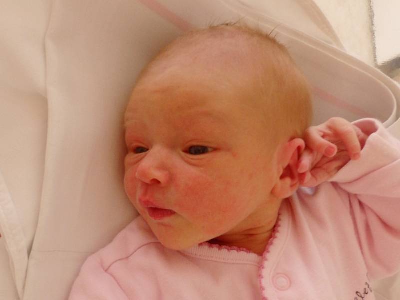 Rozálie Heroutková se narodila 1. února v Čáslavi. Vážila 2900 gramů a měřila 49 centimetrů. Doma v Kutné Hoře ji přivítala maminka Martina.