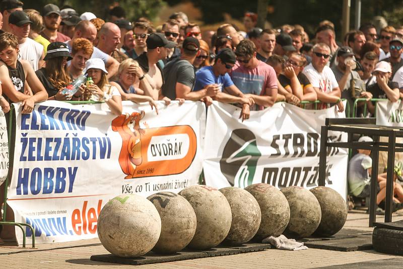 Strongman závody v Golčově Jeníkově v neděli 24. července 2021.