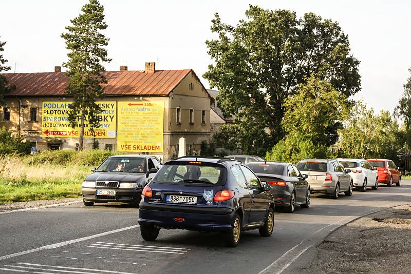 Úsek silnice 1/38 mezi Kaňkem a Hlízovem.