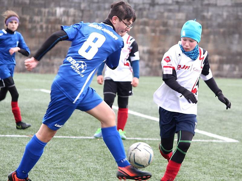 Fotbalový přípravný zápas: FK Čáslav (mladší žáci) - TJ Sokol Golčův Jeníkov (starší žáci) 17:7 (4:2, 5:3, 8:2).