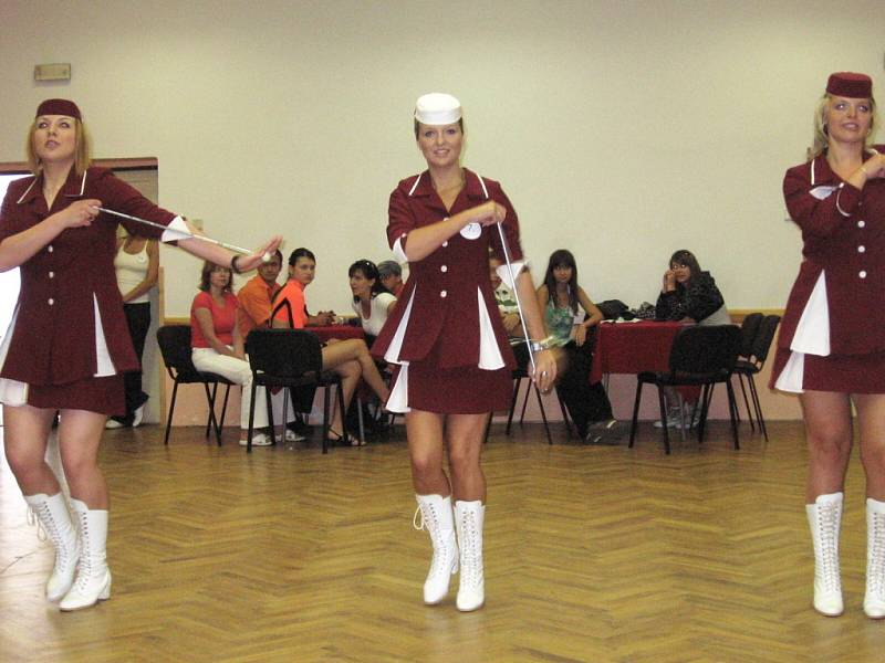 Ze druhého předkola soutěže Miss Kutnohorska a středních Čech v klubu Alfa v Kutné Hoře.