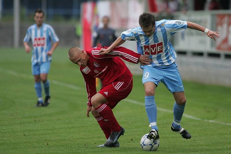 Z druholigového fotbalového střetnutí Čáslav - Třinec (2:1)