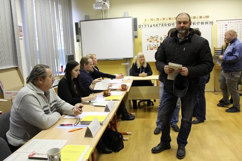 Prezidentské volby 2018 na ZŠ Sadová v Čáslavi v sobotu 13. ledna.