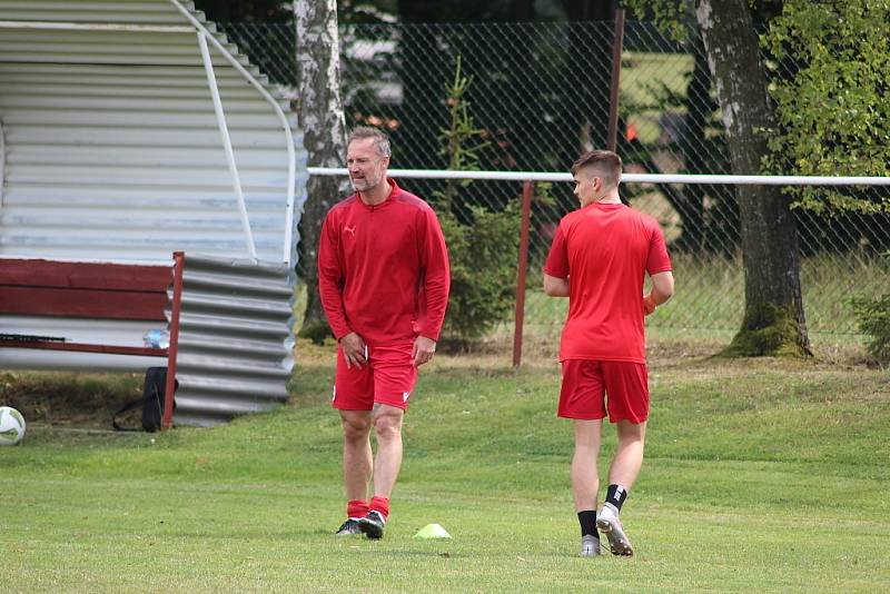 Z fotbalového utkání okresního přeboru Červené Janovice - Horní Bučice (8:2)