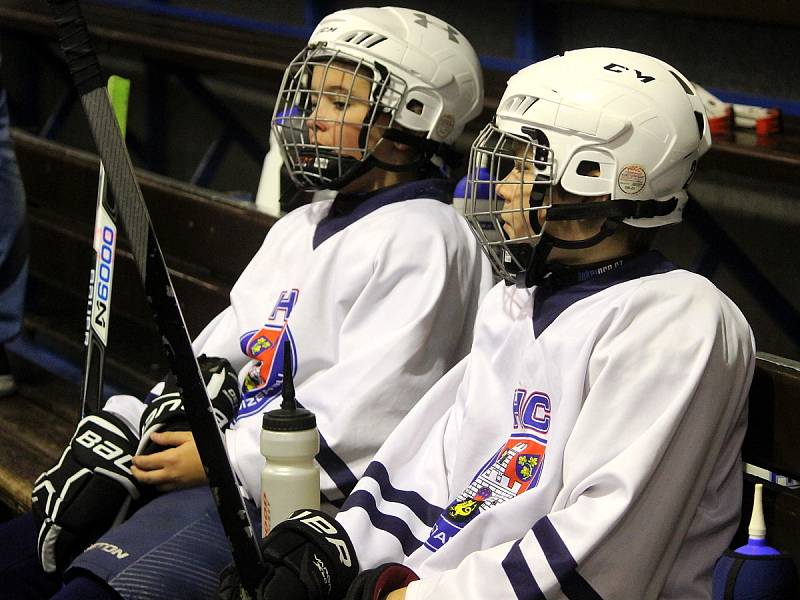 Hokejové mistrovské utkání krajské ligy mladších žáků: SK Sršni Kutná Hora - HC Benátky nad Jizerou 2:5 (1:1, 1:2, 0:2).