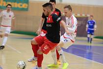 První zápas semifinále play off Chance futsal ligy vyhrála Slavia Praha ve Zruči nad Sázavou 4:3 po prodloužení.