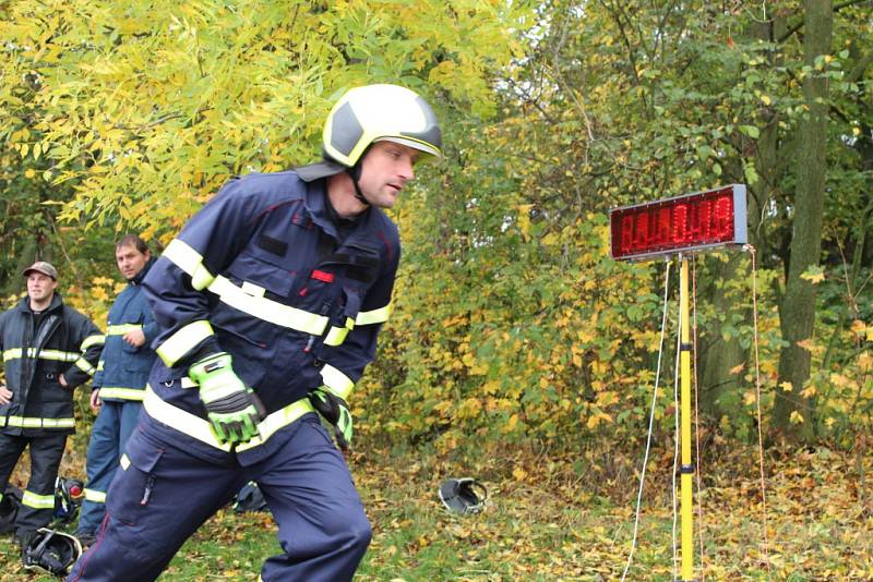 Závody hasičů v běhu na rozhlednu Vysoká