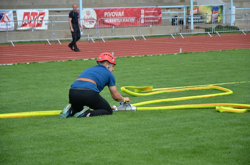 Z krajské soutěže v požárním sportu profesionálních a dobrovolných hasičů na stadionu Olympia v Kutné Hoře.