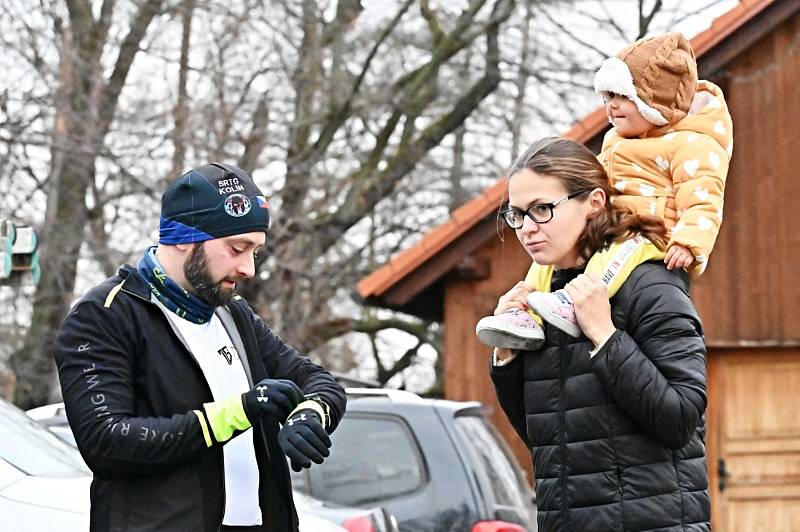 Běžci se po roční vydali na tradiční Vánoční výběh na vrchol Kaňku.