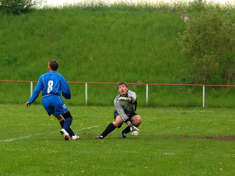 23. kolo IV. třídy, sk. A: Horní Bučice - Bratčice, 2. května 2010.