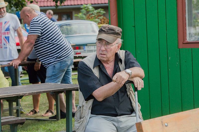 Na start Solopyské jízdy se postavila šedesátka veteránů.