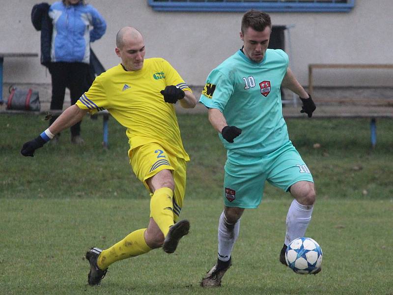 Třinácté kolo fotbalového okresního přeboru: SK 1933 ČUS Nové Dvory - TJ Sokol Červené Janovice 5:1 (2:0).