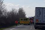 Dopravní nehoda tří vozidel zkomplikovala ve středu 20. března 2019 provoz na obchvatu Čáslavi.