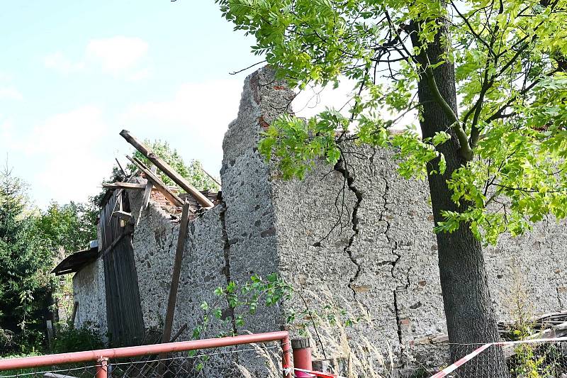 Vichr řádil v Janovické Lhotě.