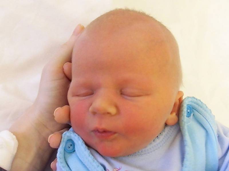 Matěj Krúpa se narodil 14. prosince v Čáslavi. Vážil 3200 gramů a měřil 49 centimetrů. Doma v Čáslavi ho přivítali maminka Kateřina a tatínek Adam. 